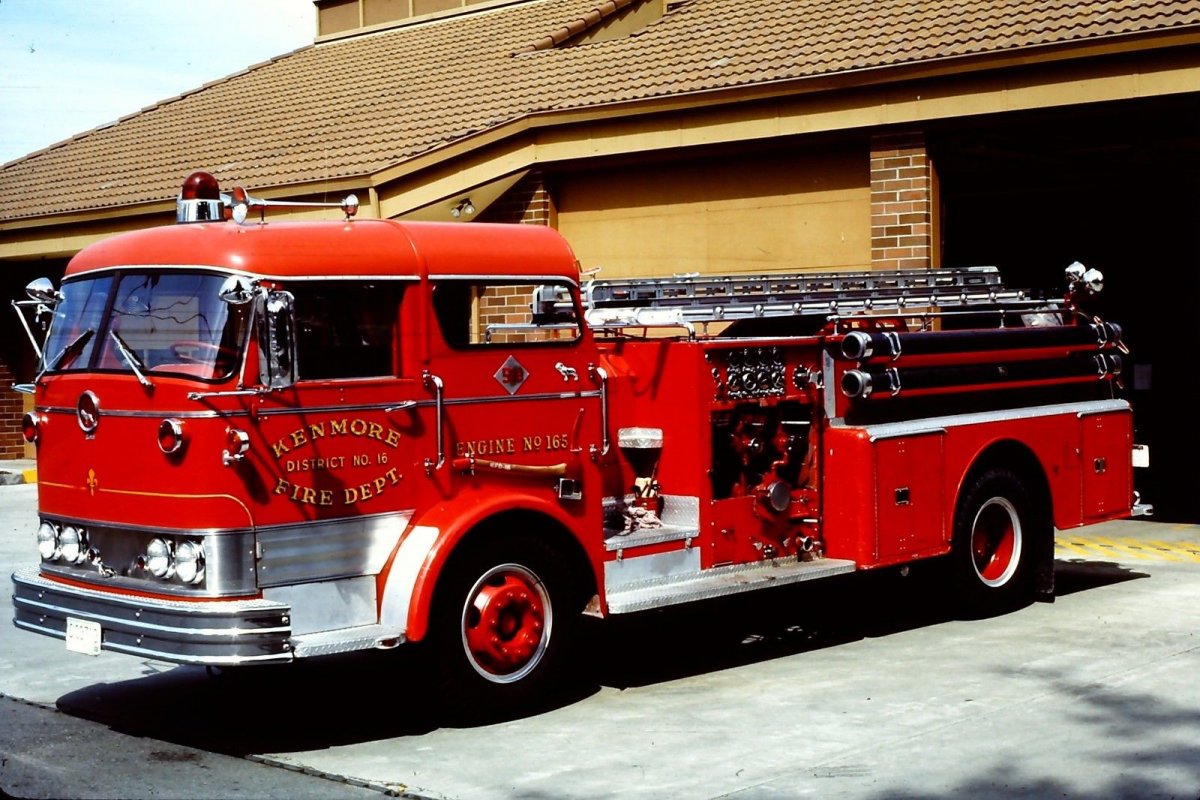 11225 Revell 1/32 пожарная машина Max Mack Fire Pumper