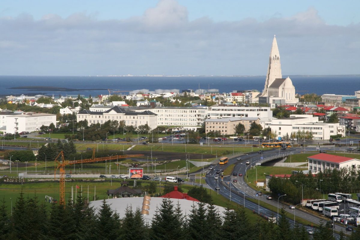 Исландия столица Рейкьявик летом