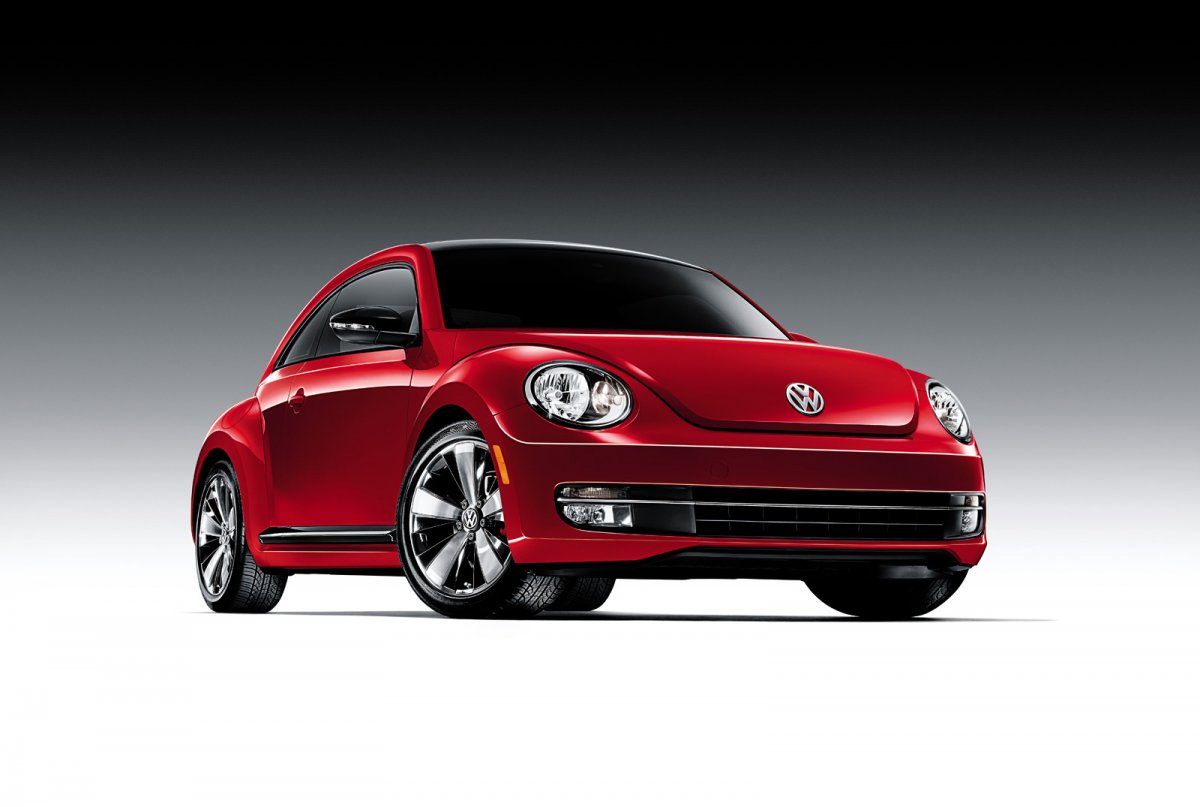 Volkswagen Beetle 2016 красный