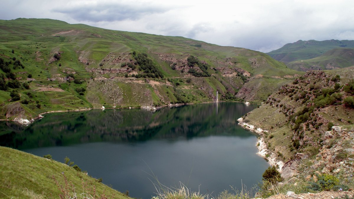 Озеро в Тырныауз Кабардино Балкария