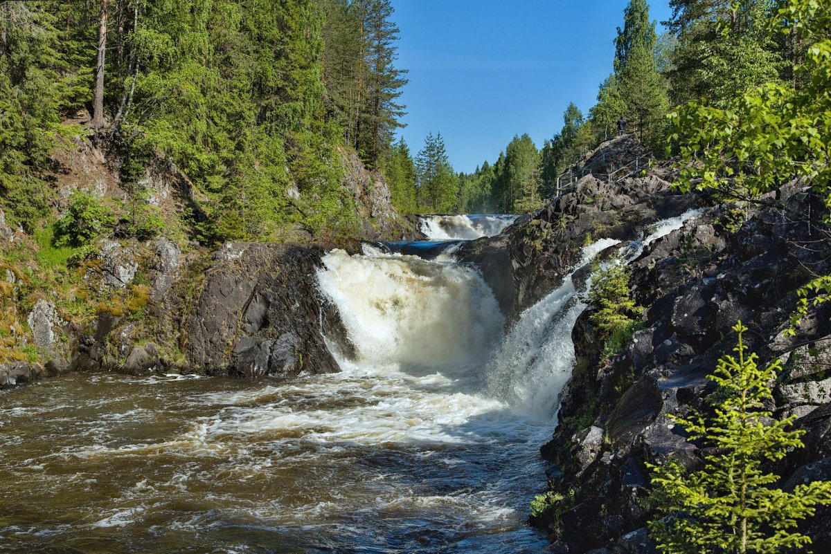 Водопад Пёюхинкоски Карелия