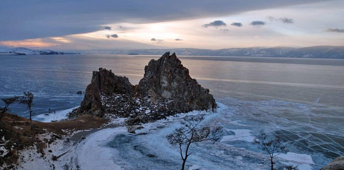 Озеро Байкал, остров Ольхон. Январь 2021