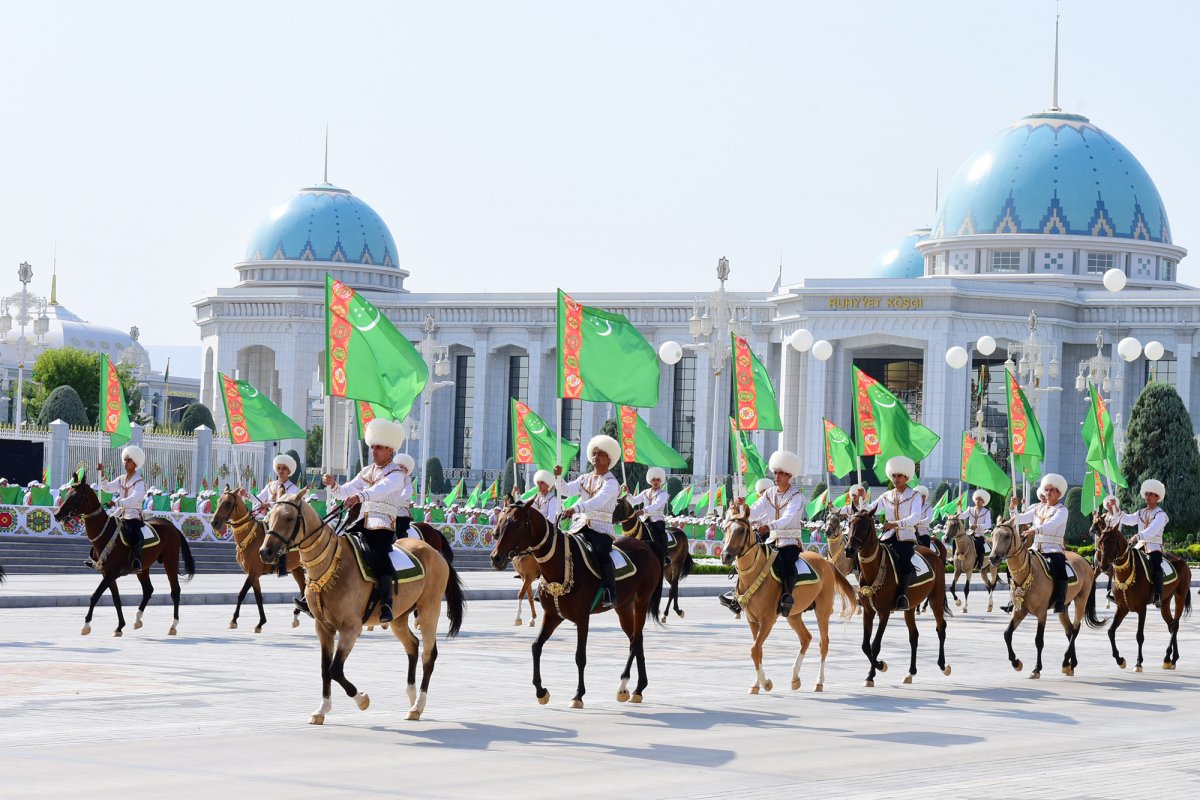 Арка независимости Туркменистана