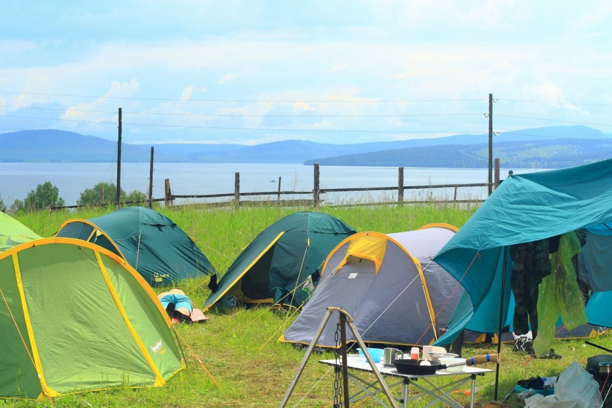 Палаточный лагерь на озере Инголь