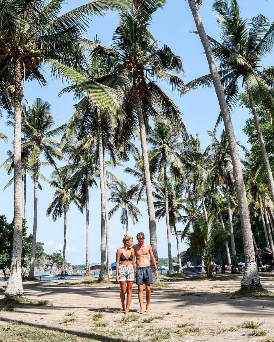 Бали пляж пальмы