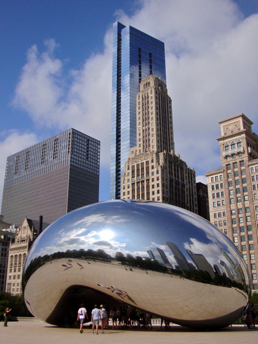 Скульптура «облачные врата» в Чикаго