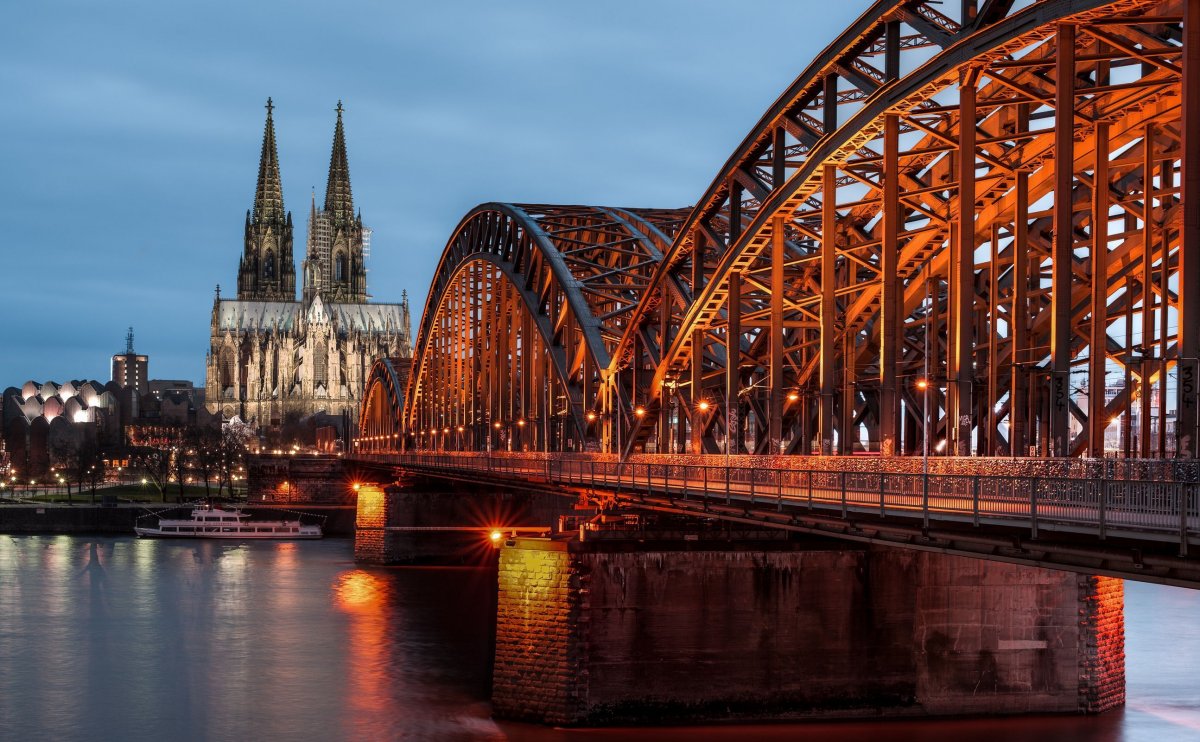 Франкфурт-на-Майне ночной мост