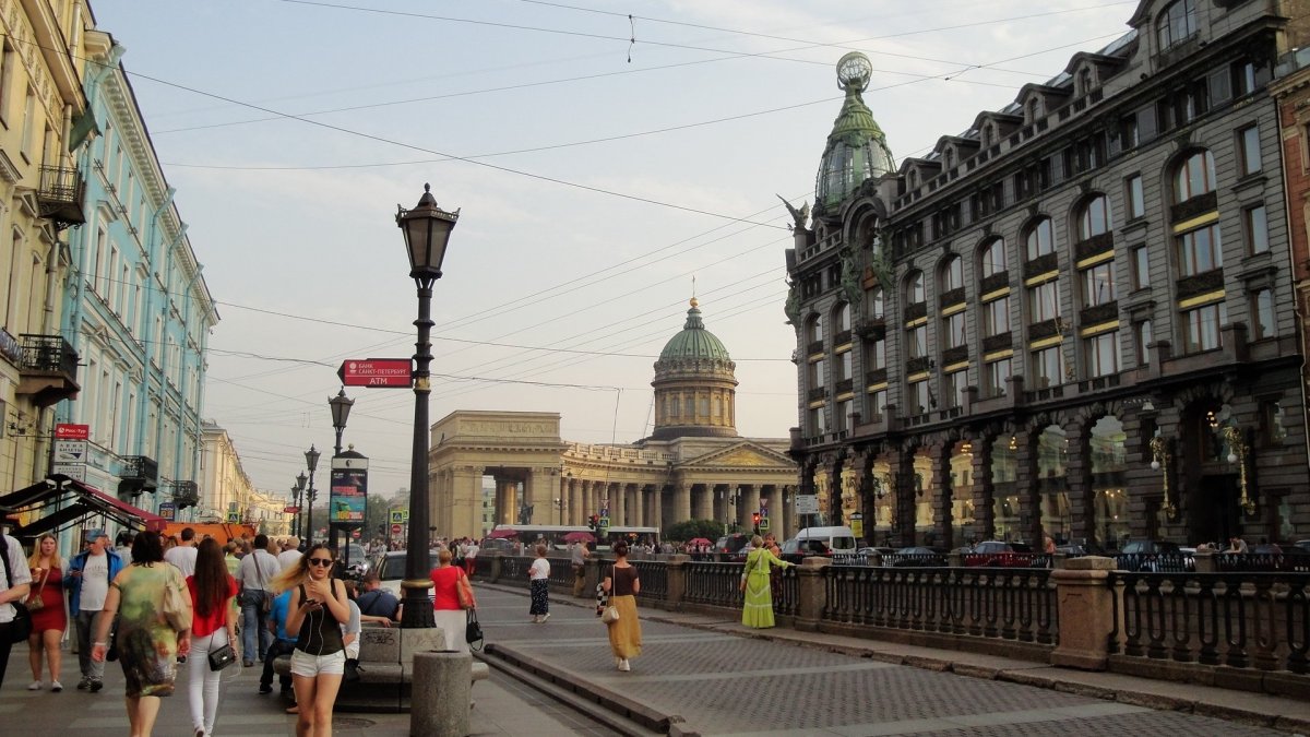 Улица Невский проспект Санкт-Петербург