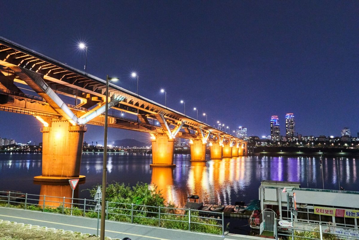 Мост фонтан радуги Южная Корея