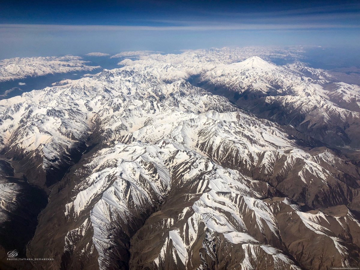 Гора Казбек вид с Эльбруса