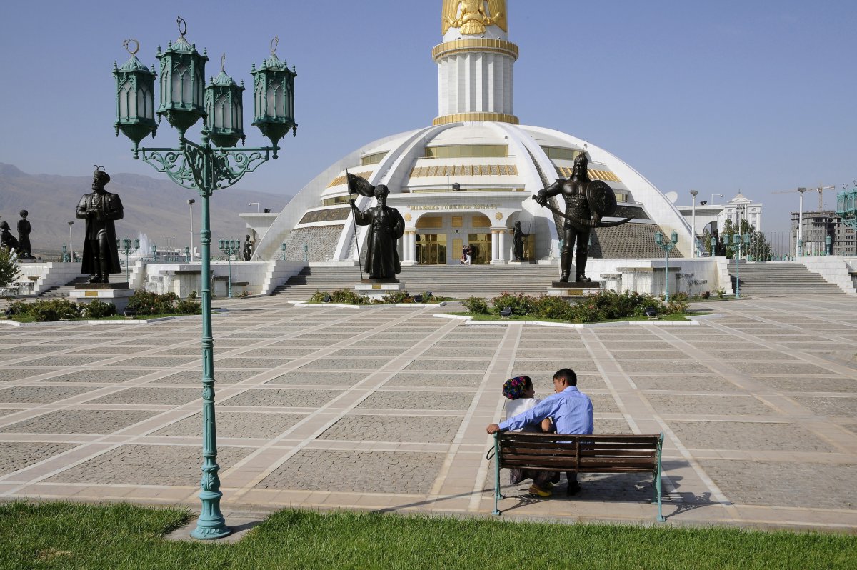 Парк независимости в Ашхабаде