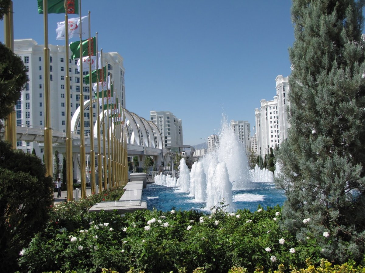 Монумент независимости Туркменистана