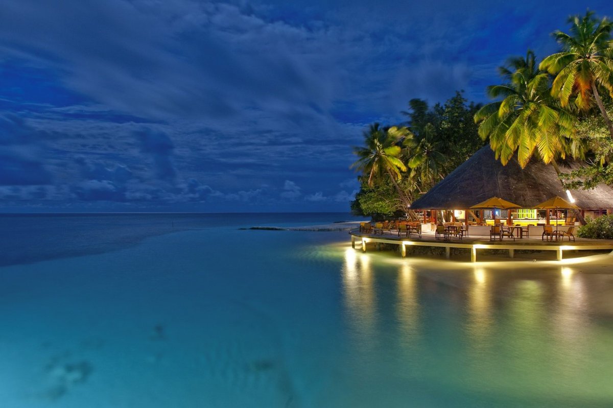 Ночные Мальдивы заставка