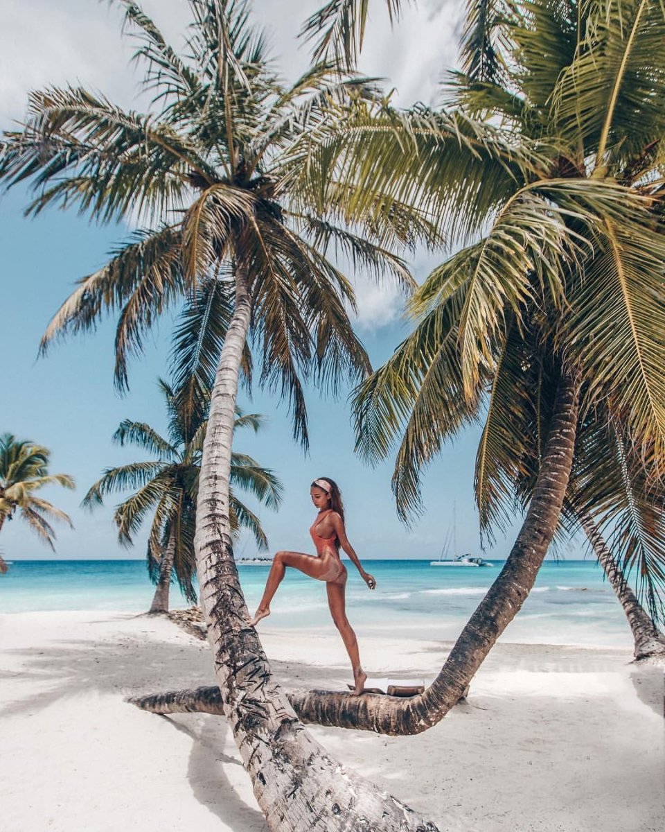 Фотосессия на пляже с пальмами