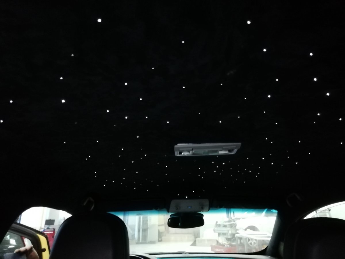 Потолок Звёздное небо в авто