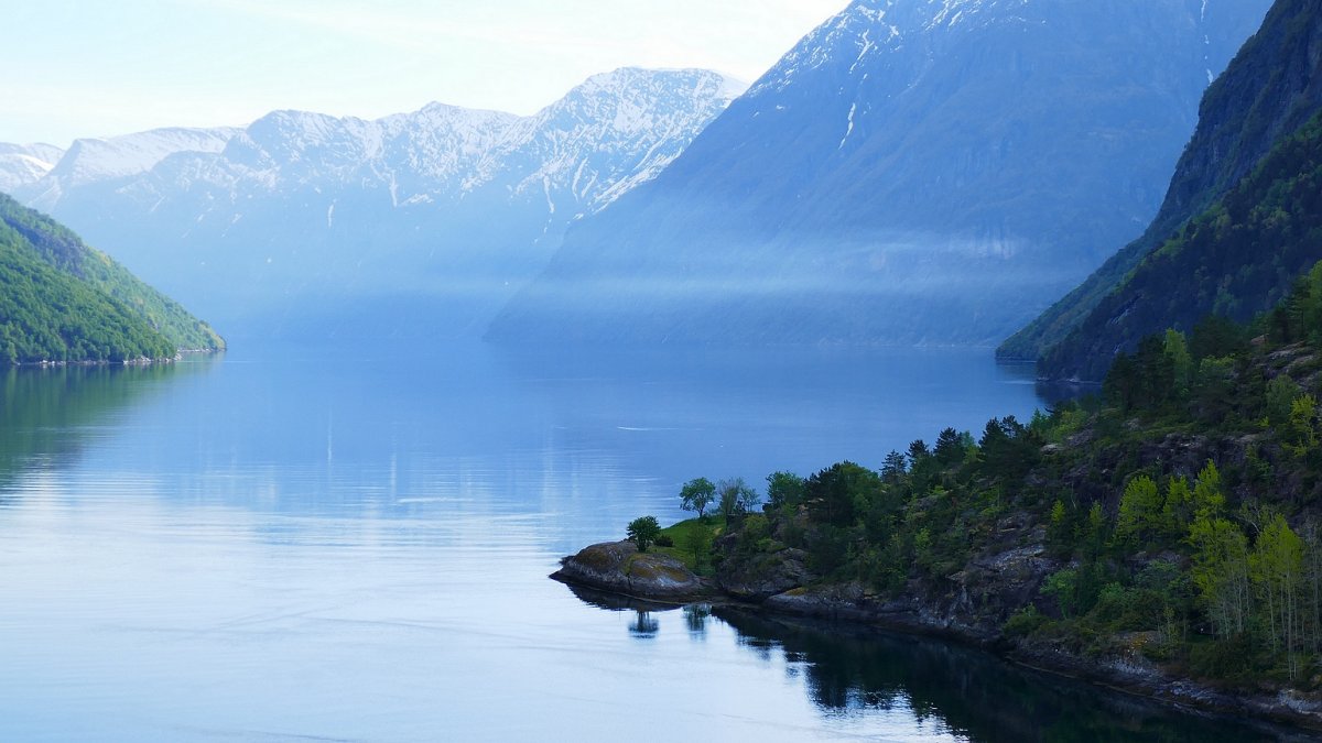 Фьорд Норвегия Осло туман