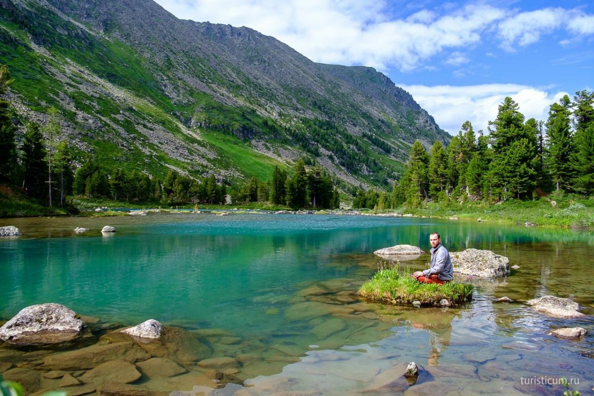 Озеро крепкое горный Алтай