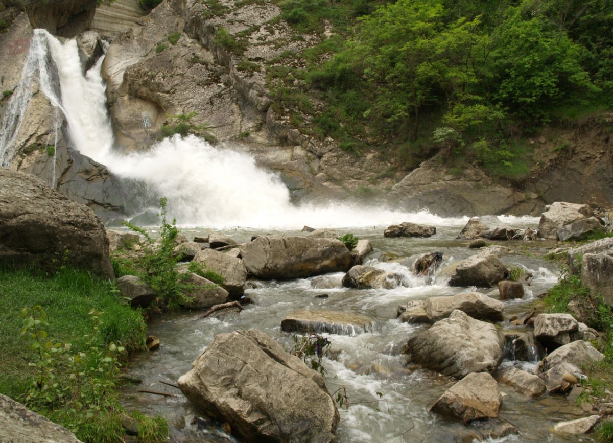 Водопад душлух в Дербенте