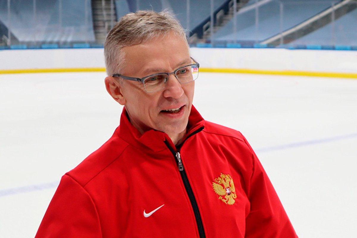 Ларионов тренер молодежной сборной России
