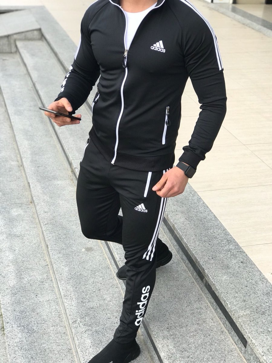 Модный мужской спортивный костюм адидас