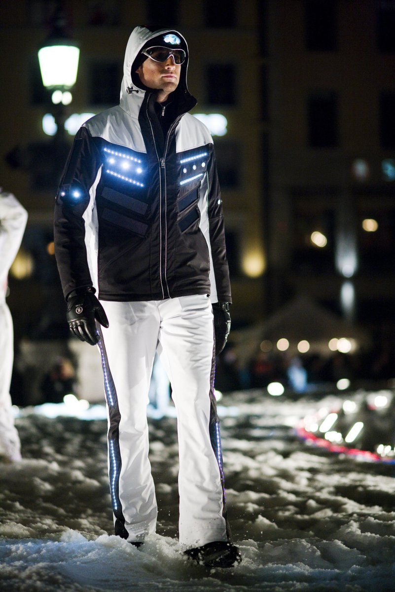 Белый спортивный костюм мужской зимний