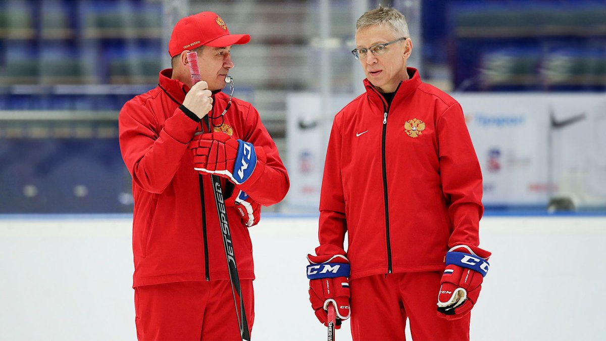 Ларионов тренер молодежной сборной России по хоккею