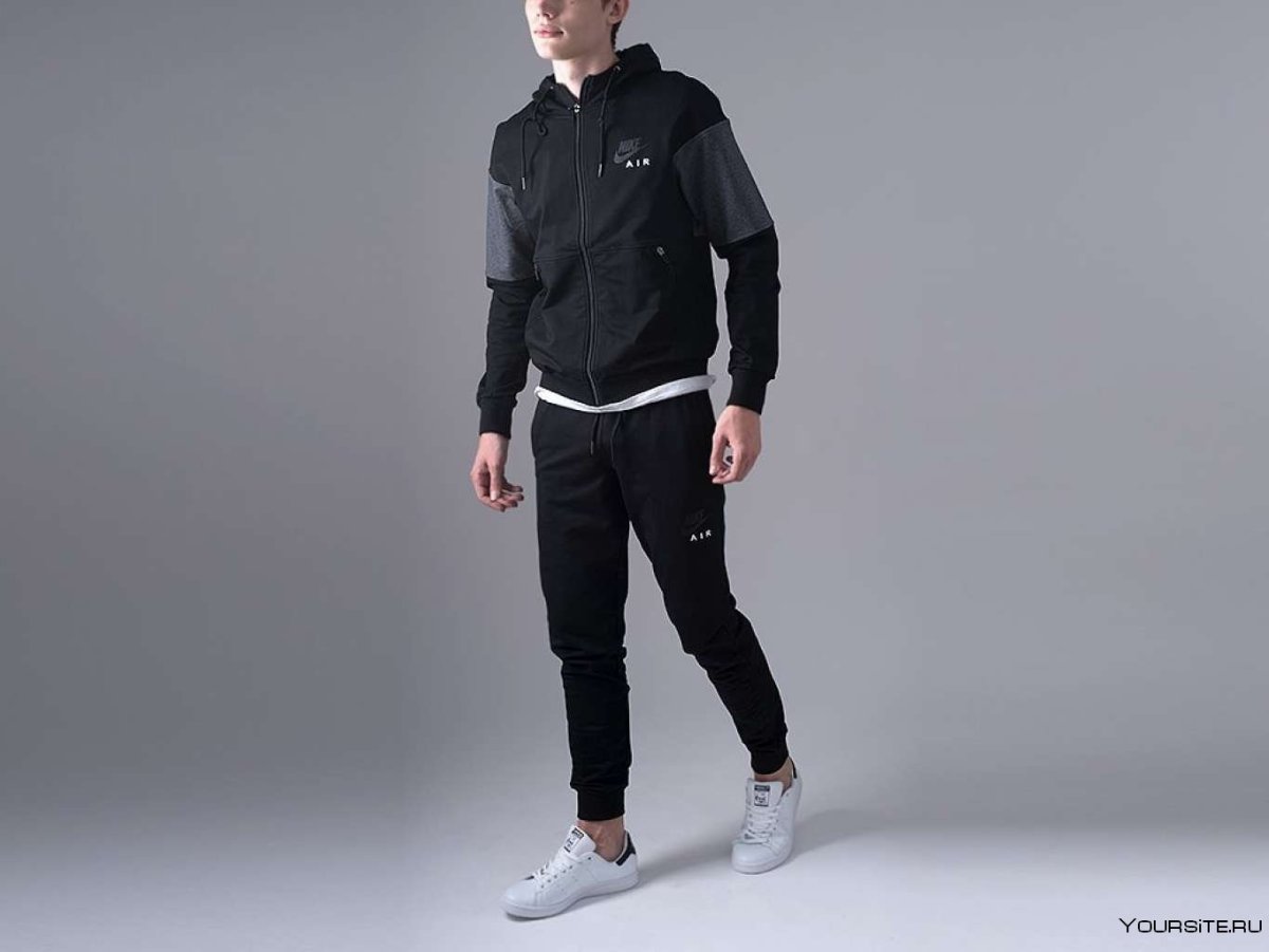 Nike Sportswear Trainingsanzug »Nike Sportswear Core Tracksuit Play Futura«