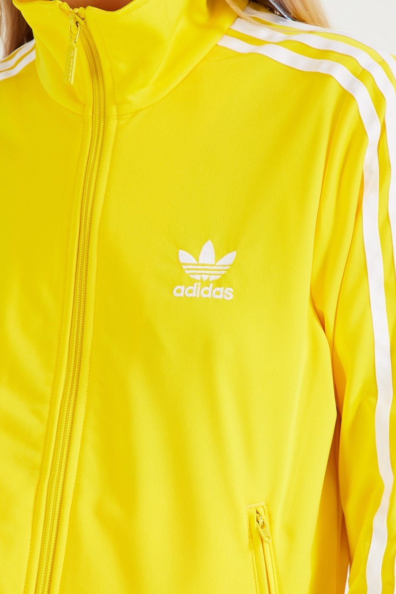 Спортивный костюм мужской adidas желтый