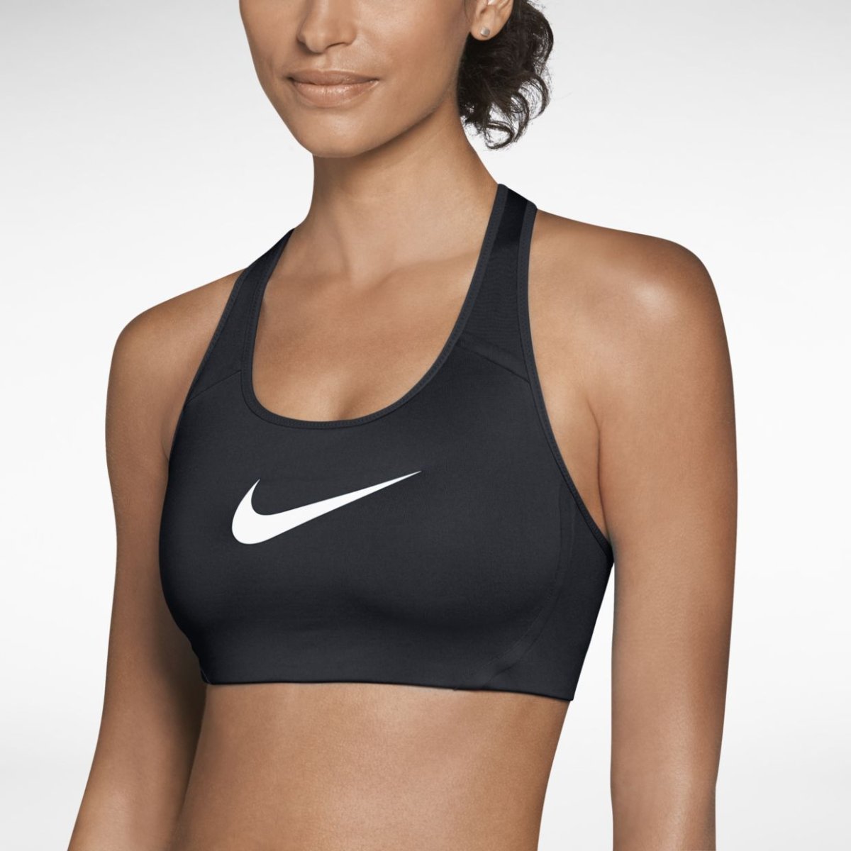Nike Sportswear Essentials белая