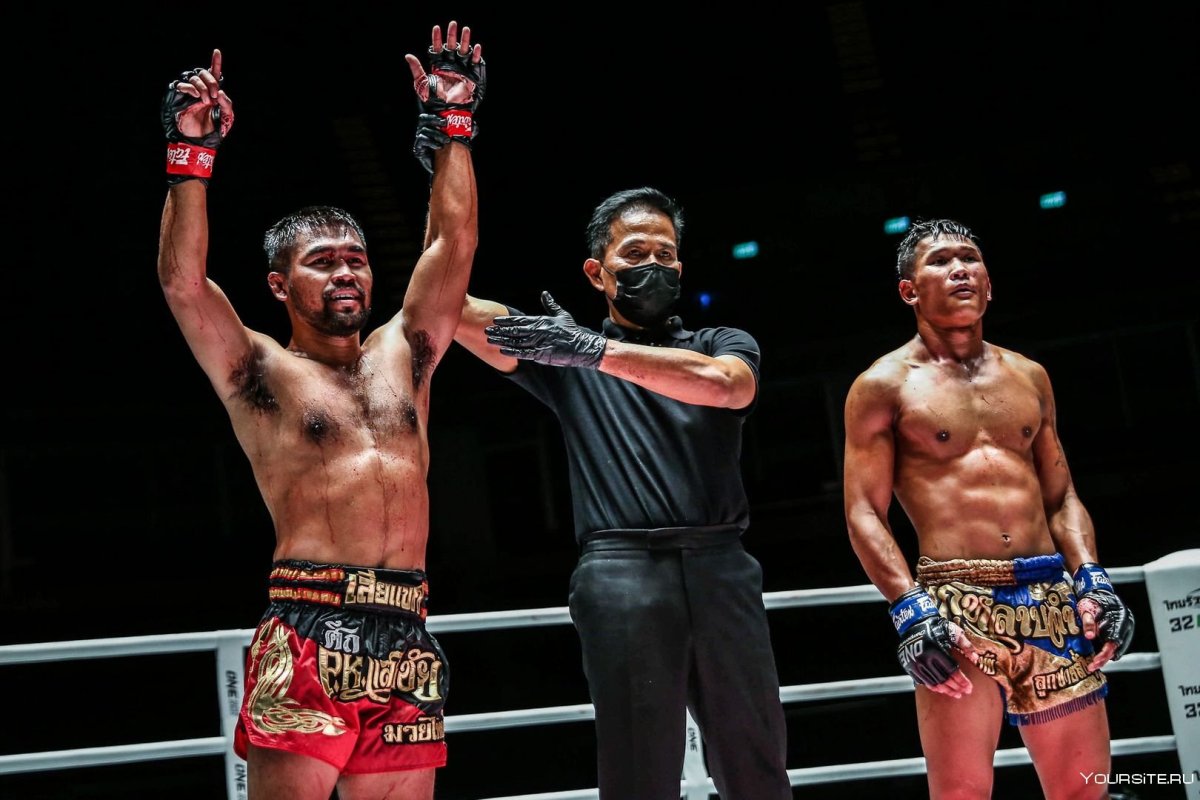 Тайский боксер Буакав