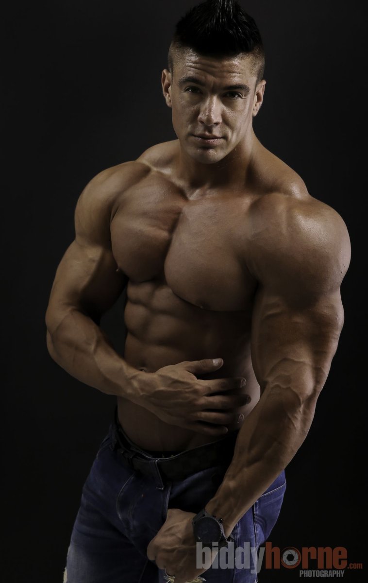 Jaco de Bruyn модель