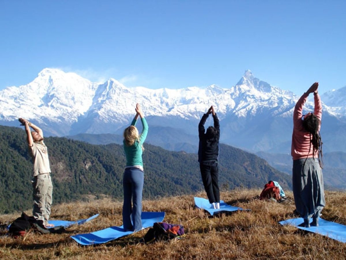 Йоги в Гималаях