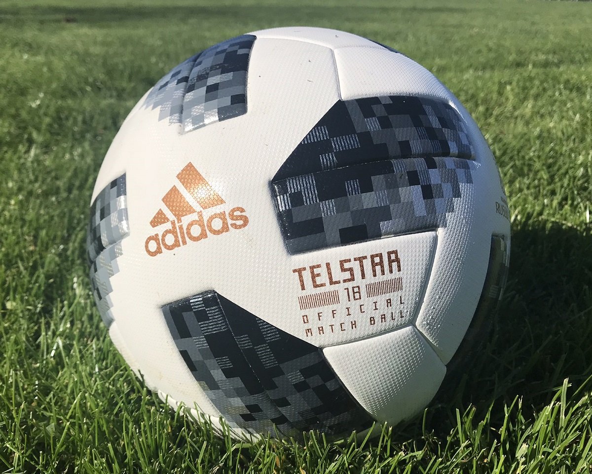 Мяч adidas Telstar 2018