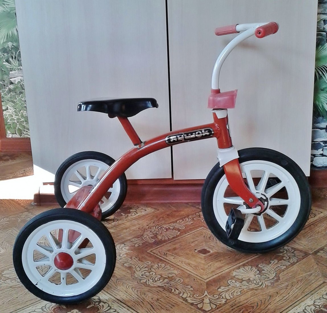 Трёхколёсный велосипед детский СССР