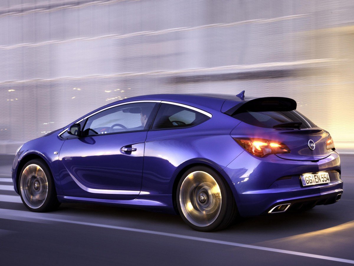 Opel Astra OPC 2013