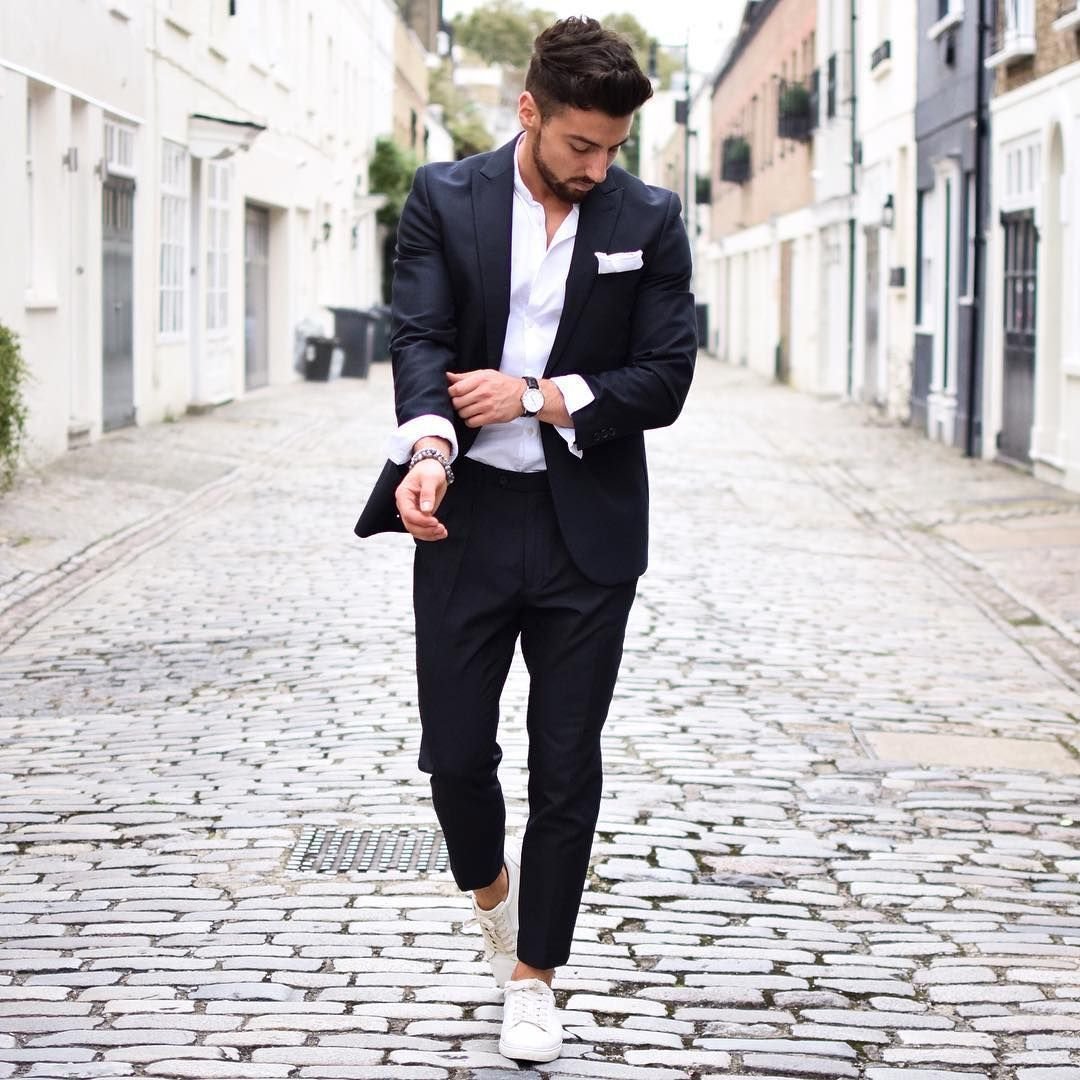 Свадебные костюмы для мужчин с кедами