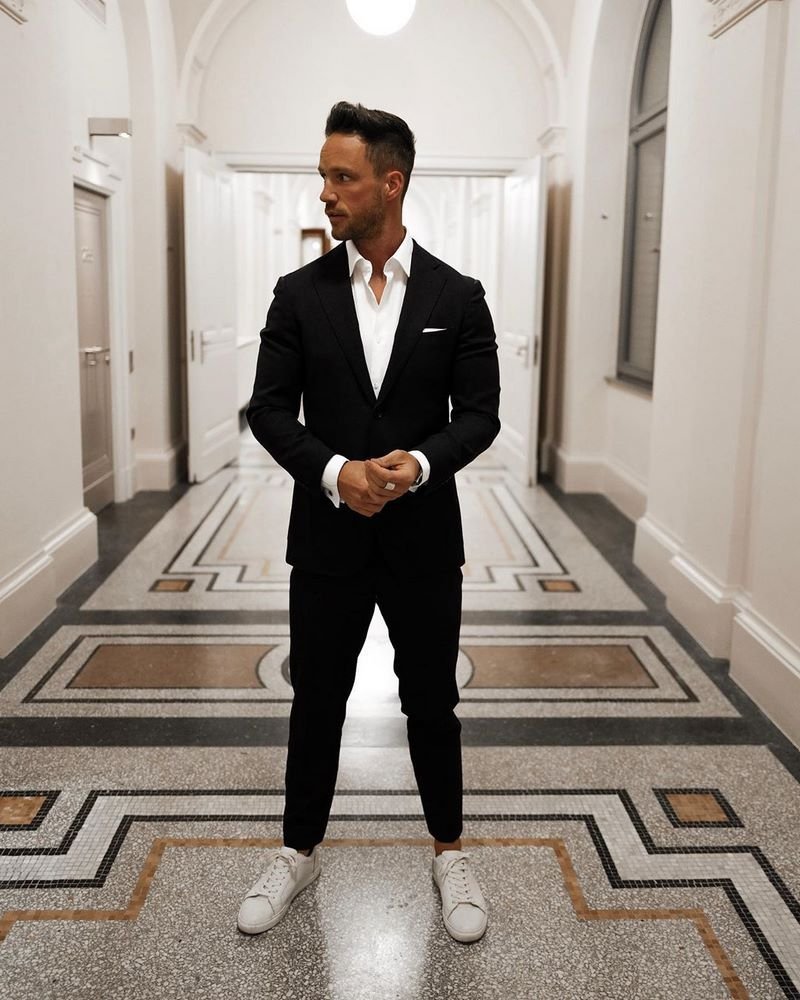 Модные мужские костюмы 2022