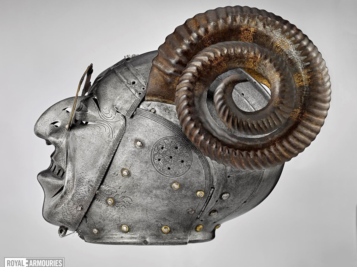 Рогатый шлем Генриха VIII, мастер Конрад Зойзенхофер, 1512-1514 г