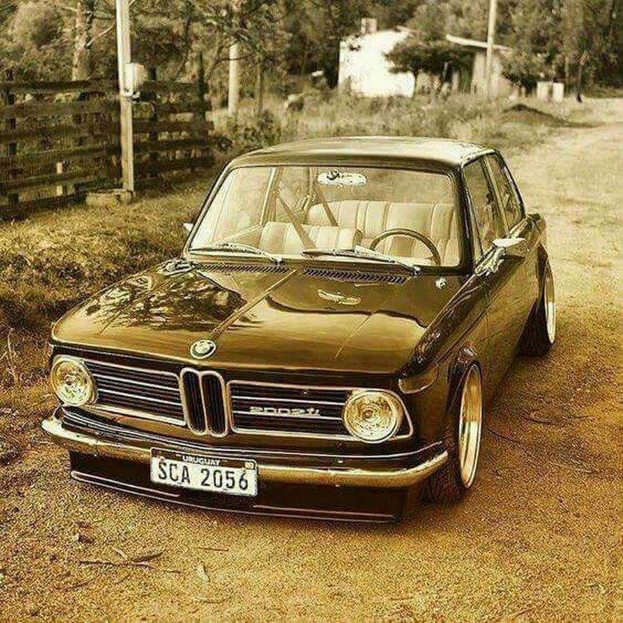 BMW 2002 e10 Black