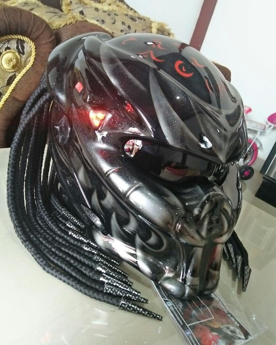 Шлем мотоциклетный хищник