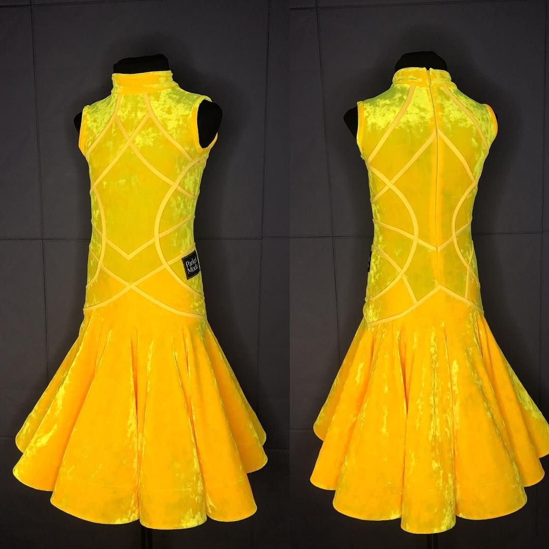 Рейтинговое платье Ювеналы 2 желтое