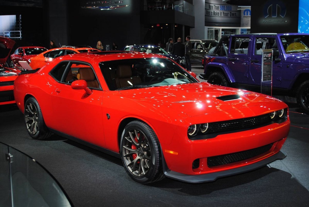 Dodge Challenger srt8 Hellcat