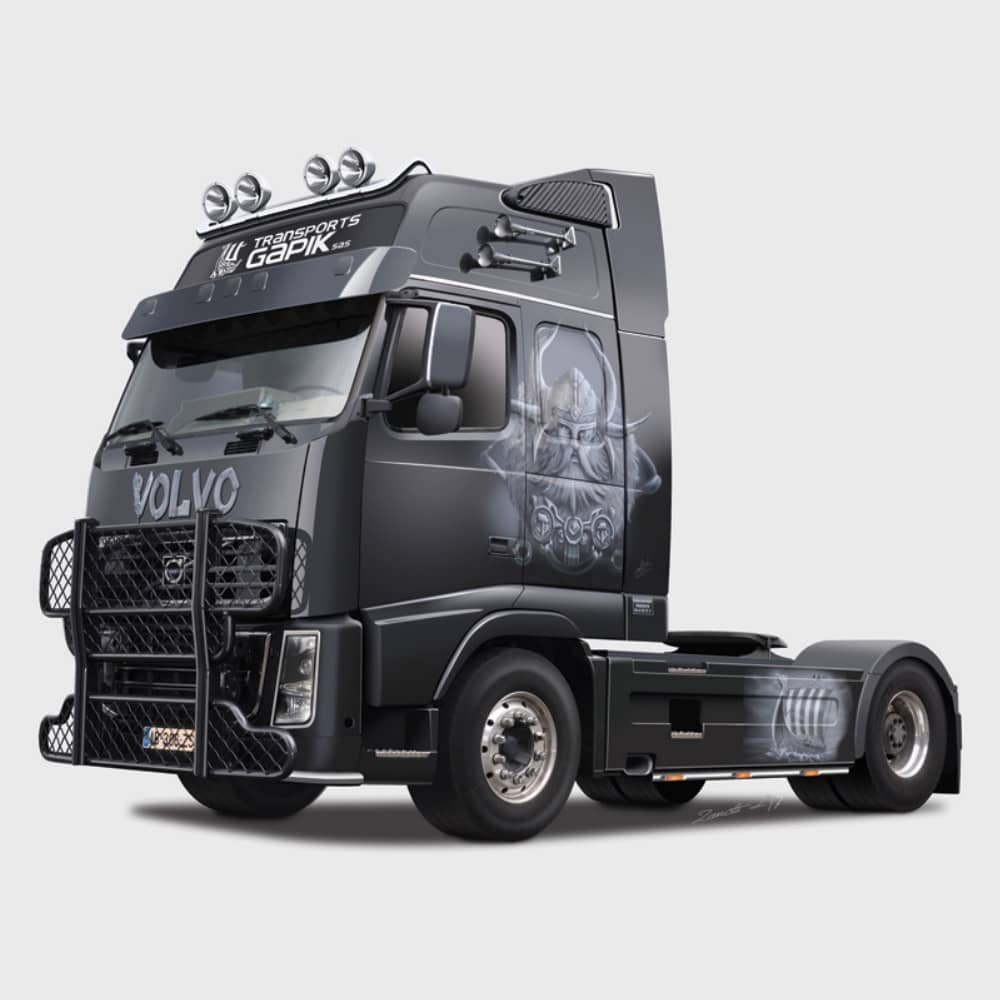3931 Italeri тягач Volvo FH-16 XXL "Viking" 1/24
