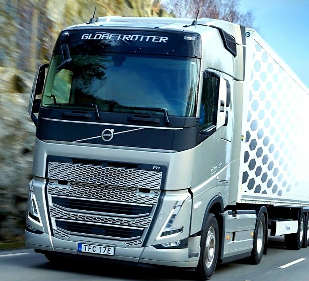 Седельный тягач Volvo 2023