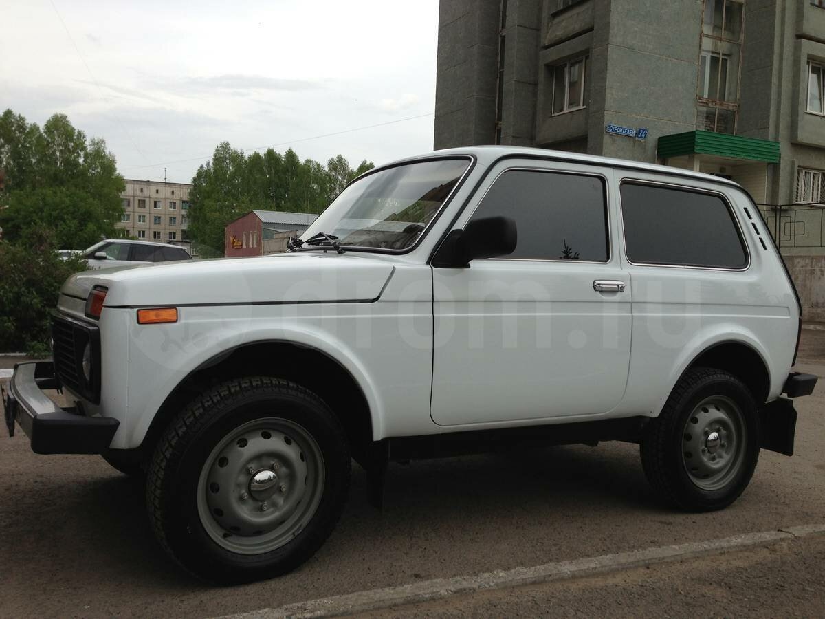 Нива-Лада 2000 года
