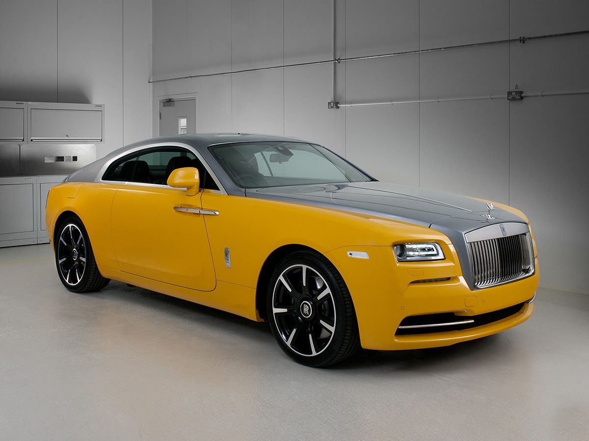 Rolls Royce Wraith желтый
