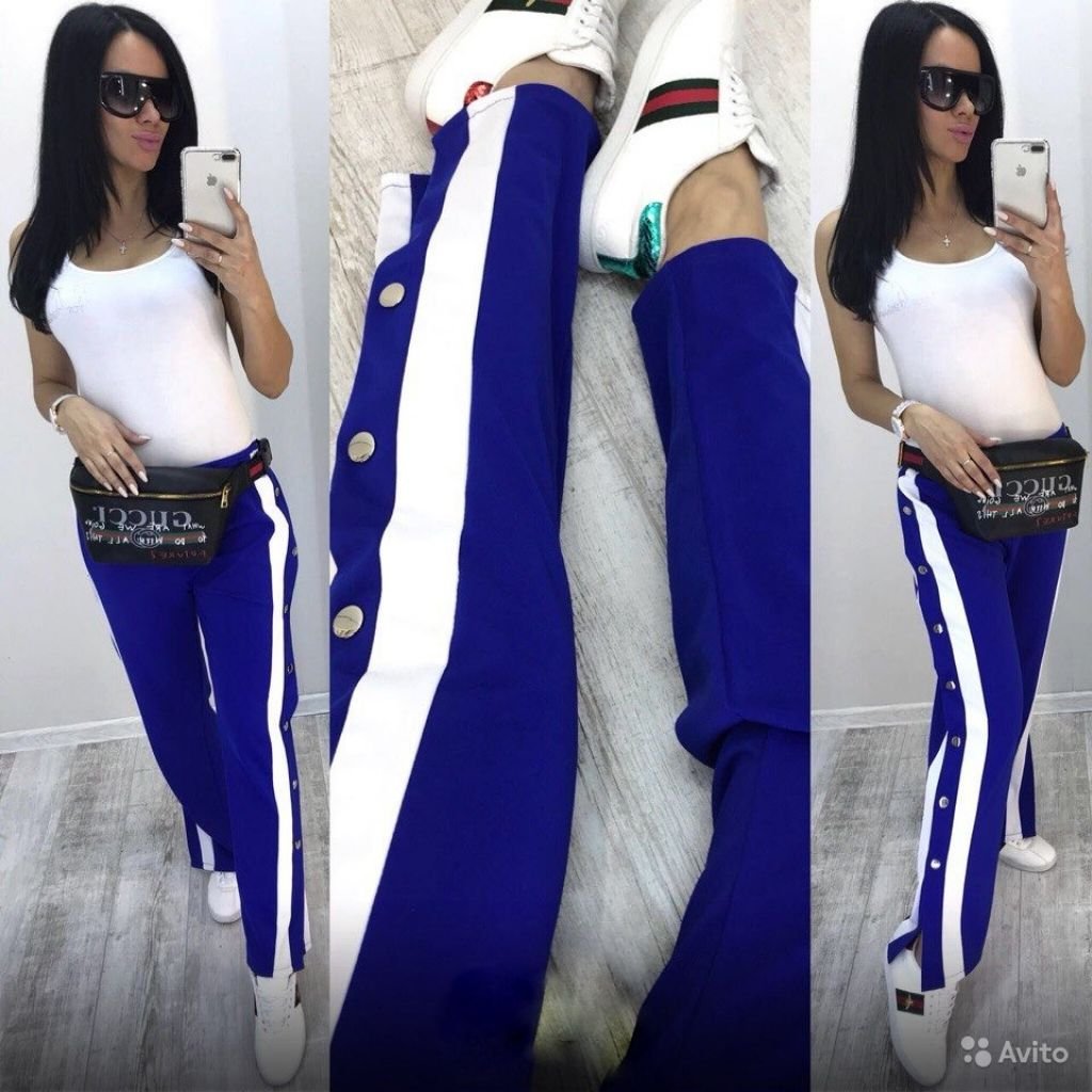 Спортивные штаны на клепках по бокам женские