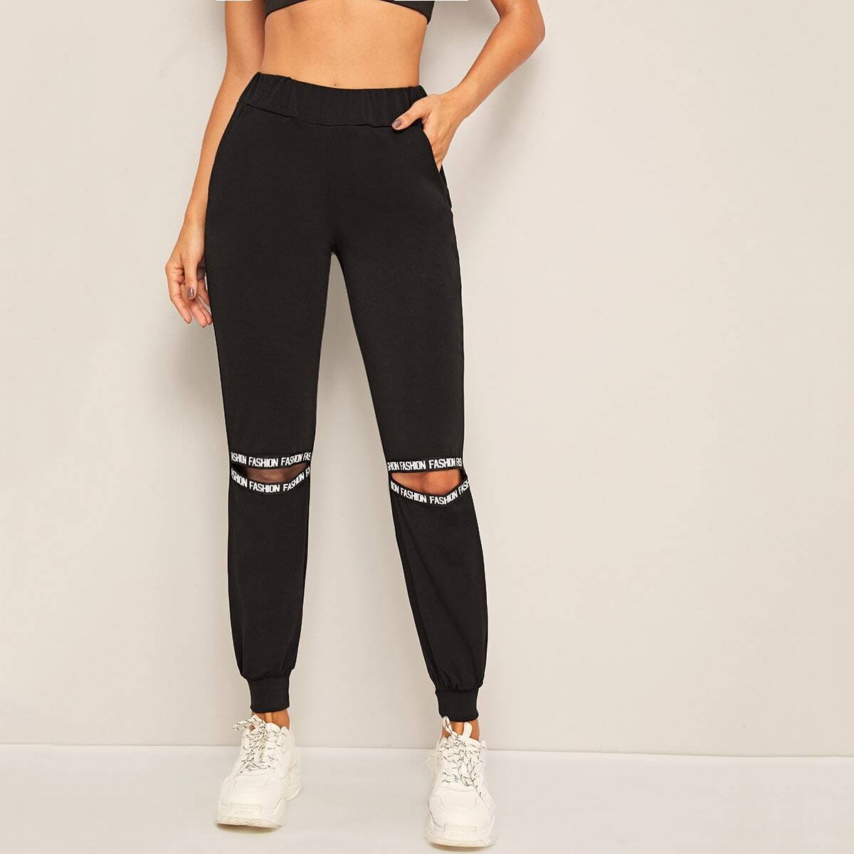 Спортивные штаны с разрезом