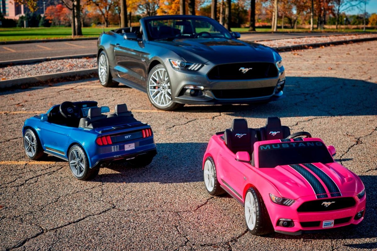 Power Wheels Fisher Price Ford Mustang