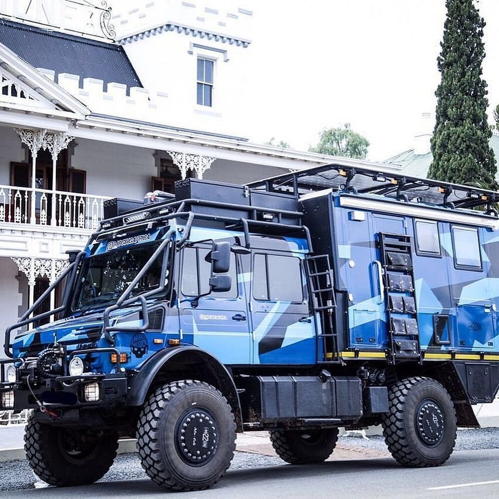 Мерседес Унимог кемпер